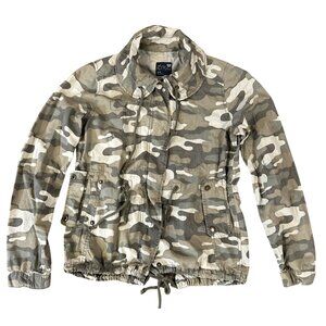 American Eagle Jacket Womens MEDIUM Green Camo Lightweight Canvas Ripstop Snap